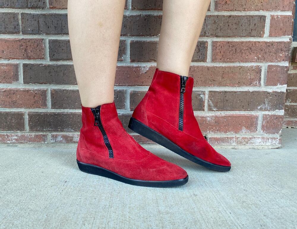 size 9 vintage 90s Red ZIPPERS suede leather PLATFORM CREEPERS ankle boots Italy